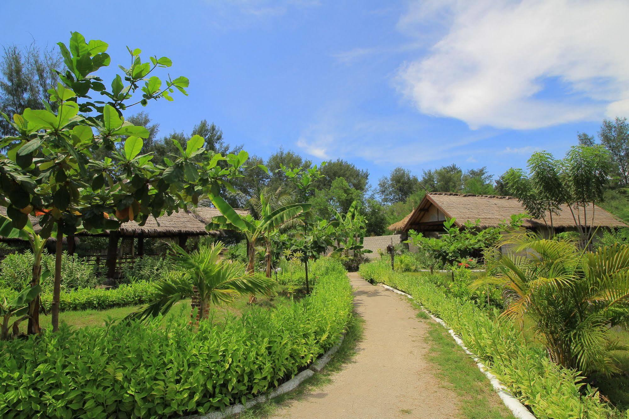 Adeng-Adeng Bungalows Gili Meno Exterior photo